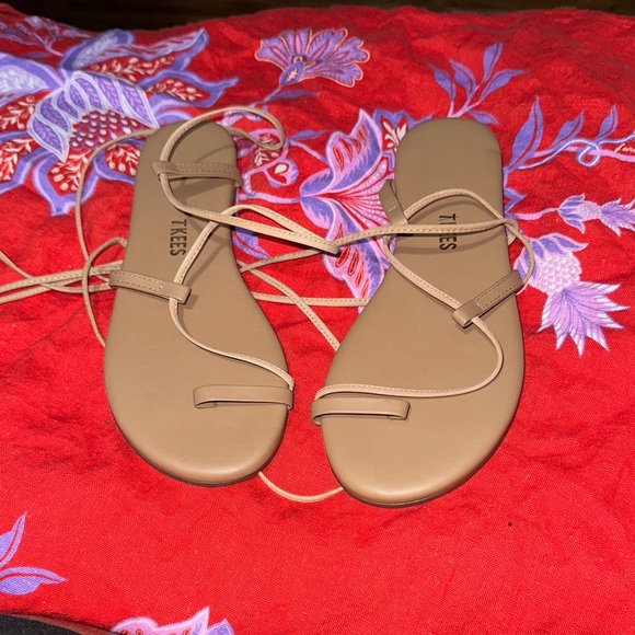 TKEES Women's Strappy Tan Sandals - Picture 1 of 3